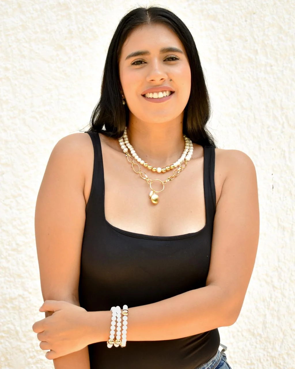 Persona usando joyería Florenciaga